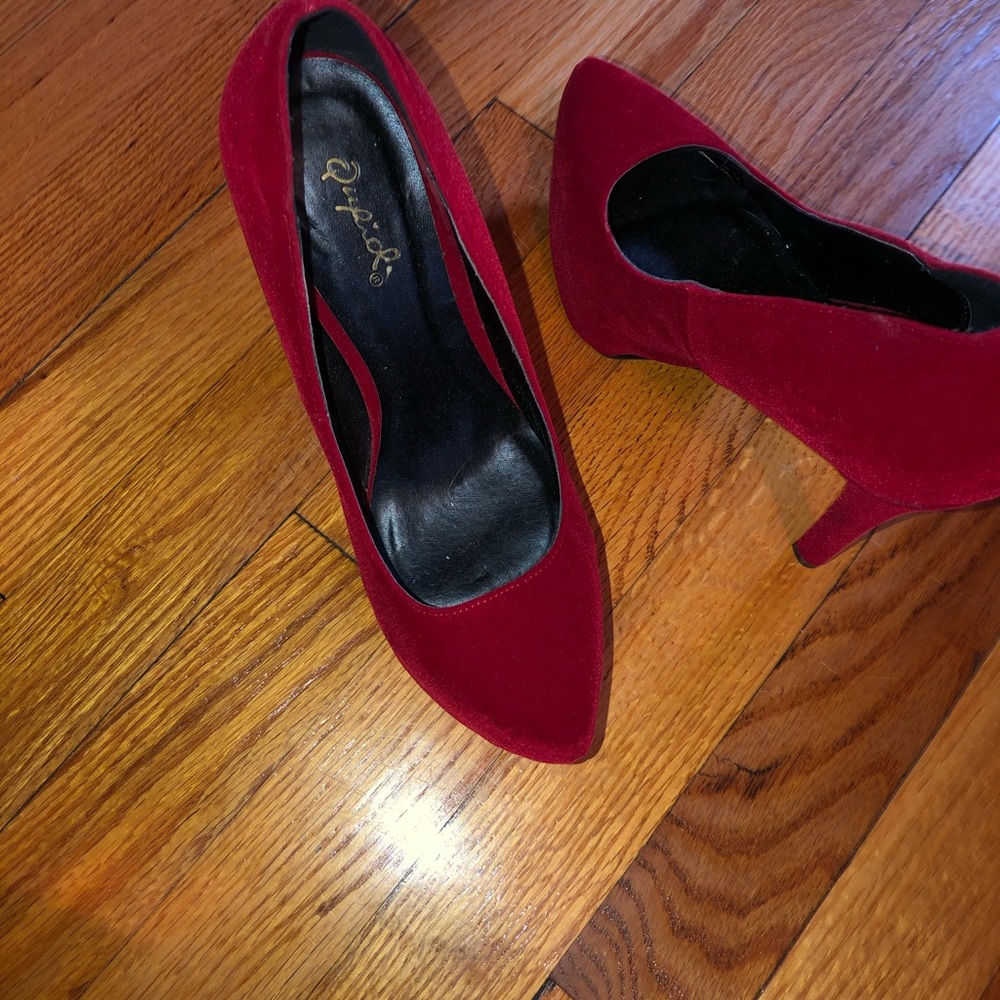 Pumps - Picture 2 of 3